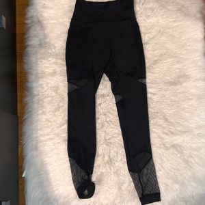 Lululemon mesh leg leggings